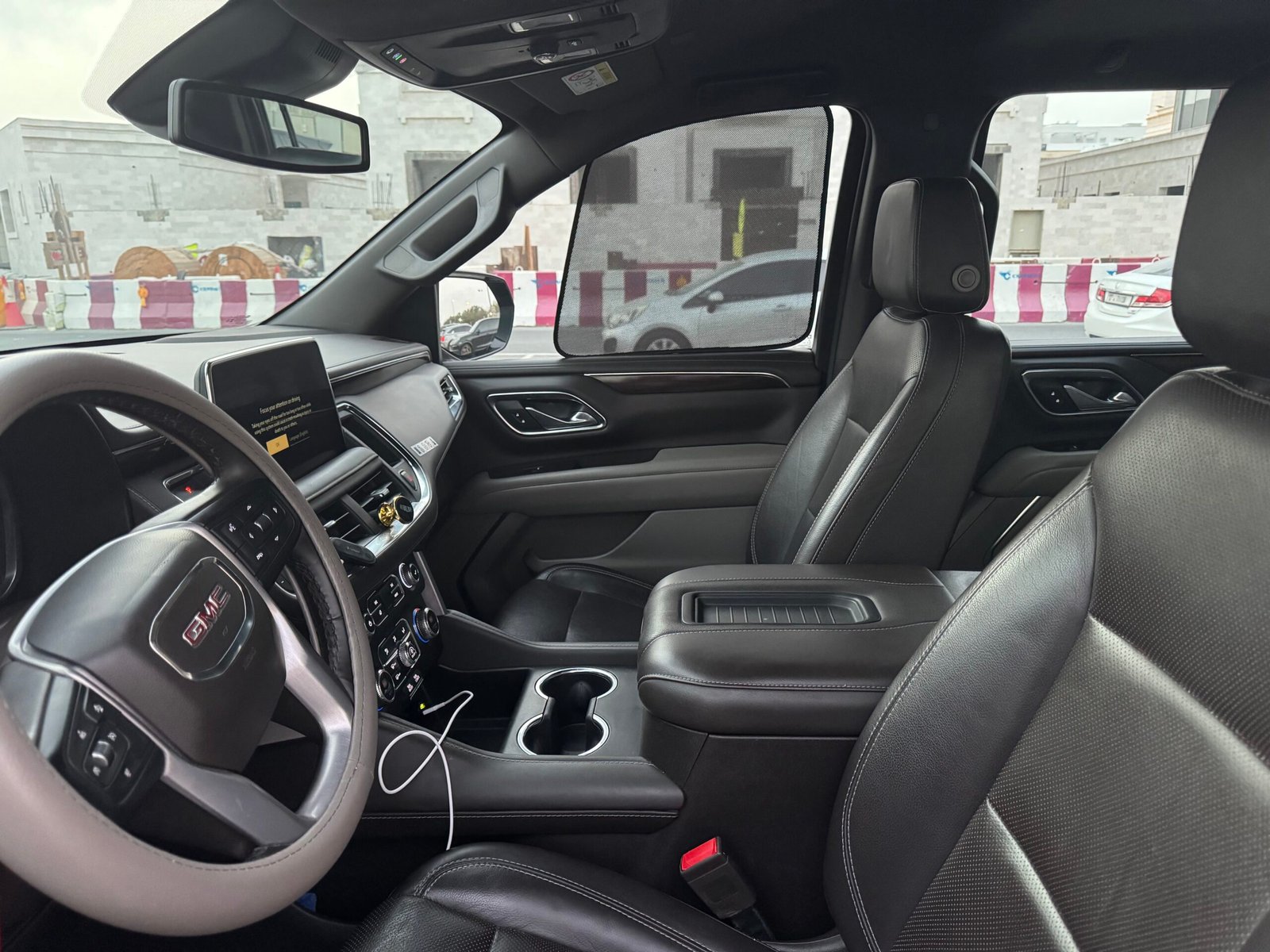 GMC Yukon XL exterior — luxury chauffeur Dubai