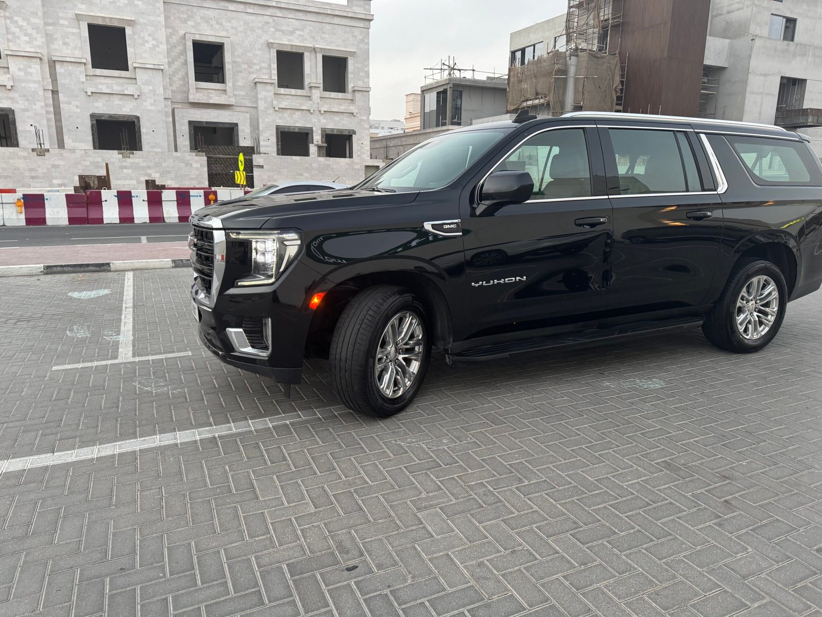 GMC Yukon XL front angle