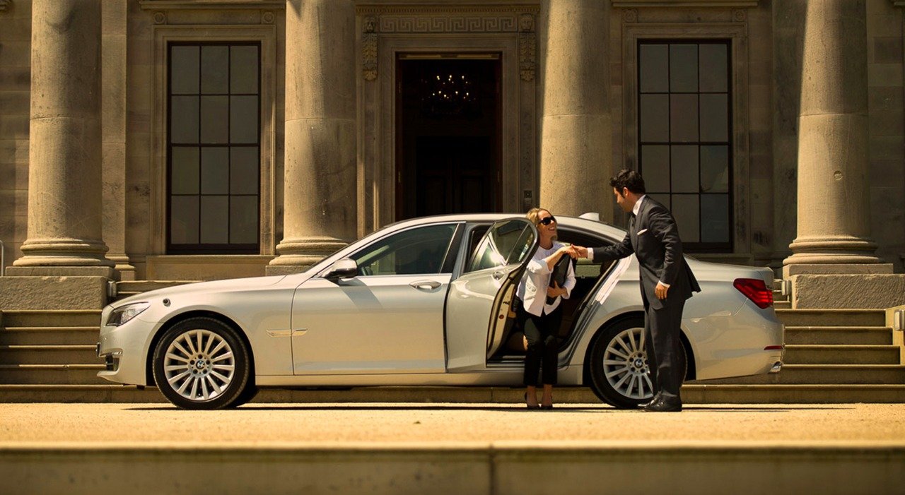 Private Chauffeur Dubai — Car With Driver
